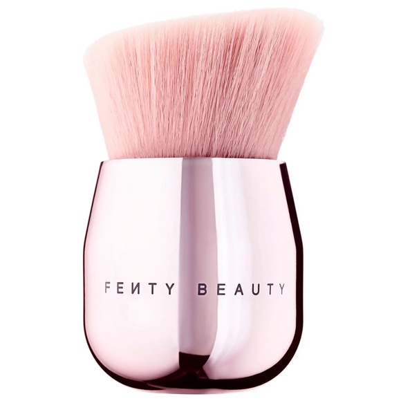 Fenty Beauty Other - FENTY BEAUTY by Rihanna Face & Body Kabuki Brush 160
